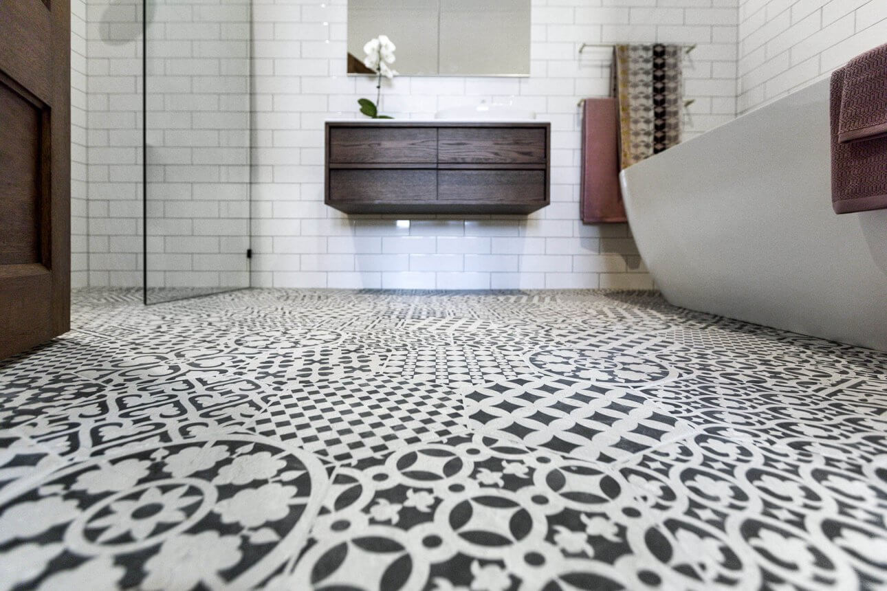 dan-carleen-week-3-bathroom-2000x1333-45